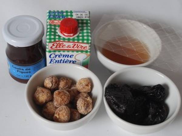 Bavarois figues/pruneaux au muscat - Préparation etape 1