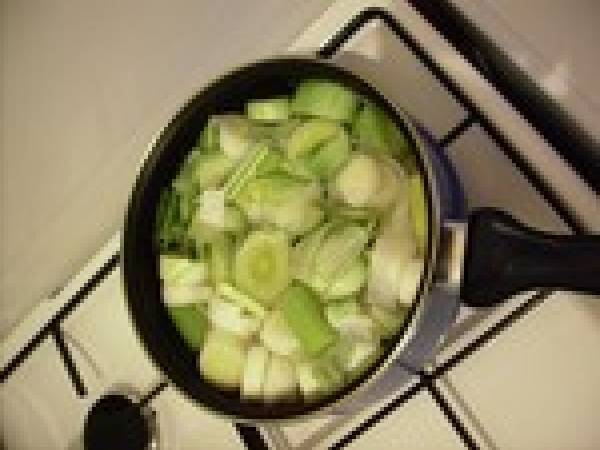 Excellentissime wok de saumon et poireaux au vin blanc - Préparation etape 1