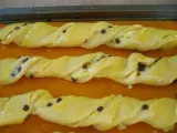 Etape 5 - Torsades briochées à la crème pâtissière et aux pépites de chocolat