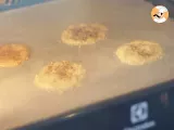 Etape 3 - Chips de parmesan aux herbes et épices