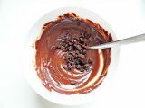 Etape 1 - Truffe au chocolat noir, à la confiture de lait et à l'ail noir