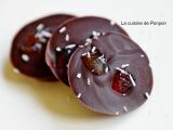 Etape 3 - Pralines au chocolat, caramel coco vegan et fruits confits, vegan