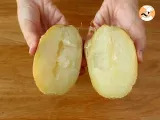 Etape 1 - Pommes de terre au four farcies aux lardons et fromage