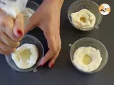 Etape 5 - Verrines coco façon Raffaello sans cuisson - un dessert féérique dans une boule à neige