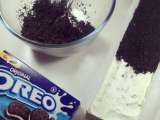 Etape 5 - Bûche façon cheesecake (sans cuisson) aux Oreo, éclats de Daim et coeur Cookie dough