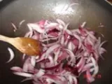 Etape 2 - Sauté de boeuf laqué aux oignons rouges