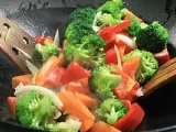 Etape 6 - Wok de lotte aux légumes & sabayon de Curry