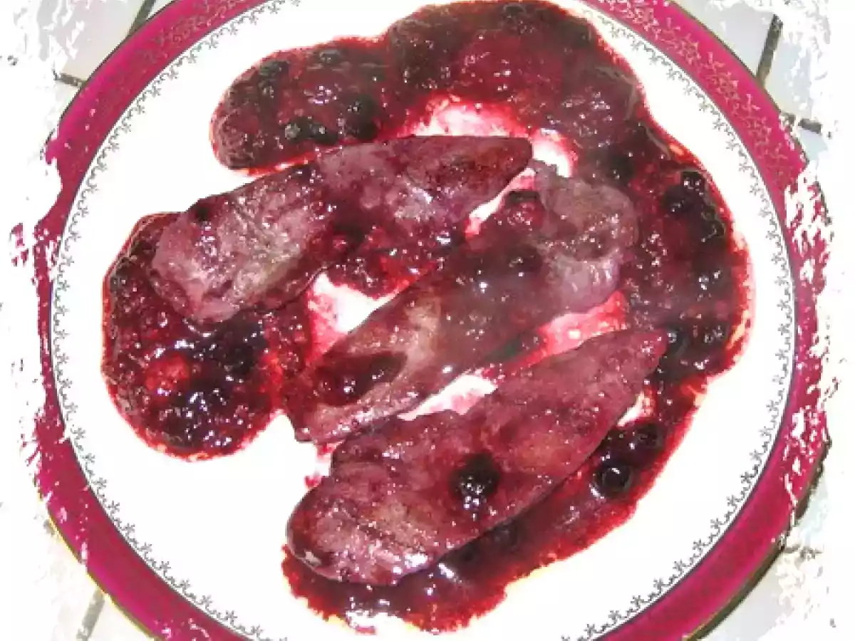 Aiguillettes de canard aux fruits rouges et leur coulis de framboise