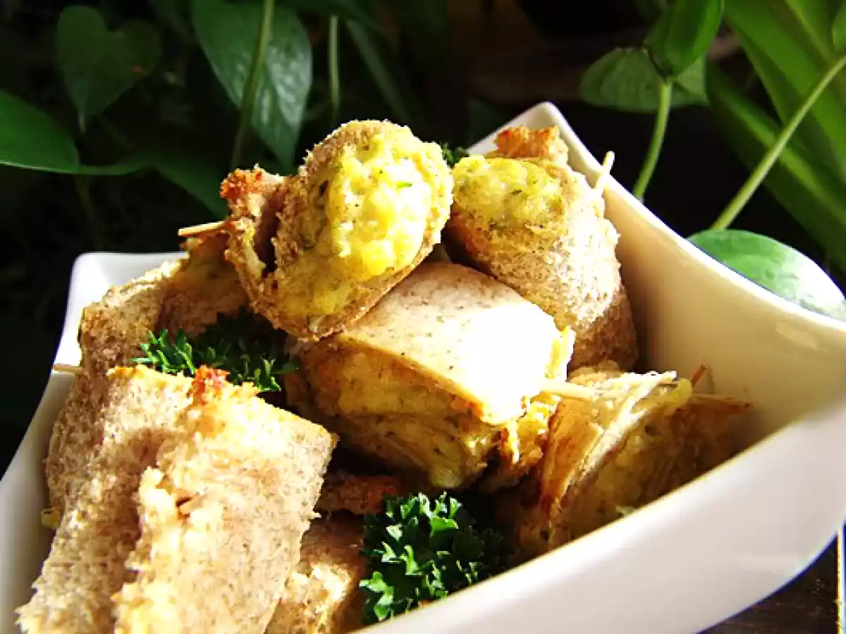 Amuses-bouche roulés au poulet et cari