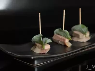 Anguille fumée, foie gras et huître végétale