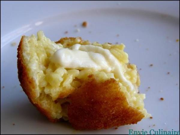 Arancine alla mozzarella ( Boules de riz farcie de mozzarella)