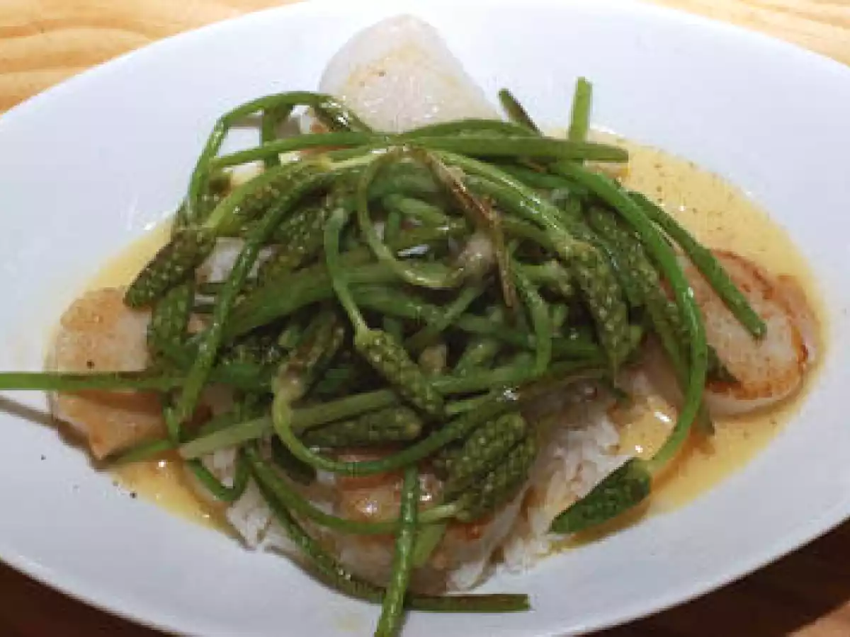 Asperges épisode 2 : coquilles aux asperges sauvages et sauce beurre citron
