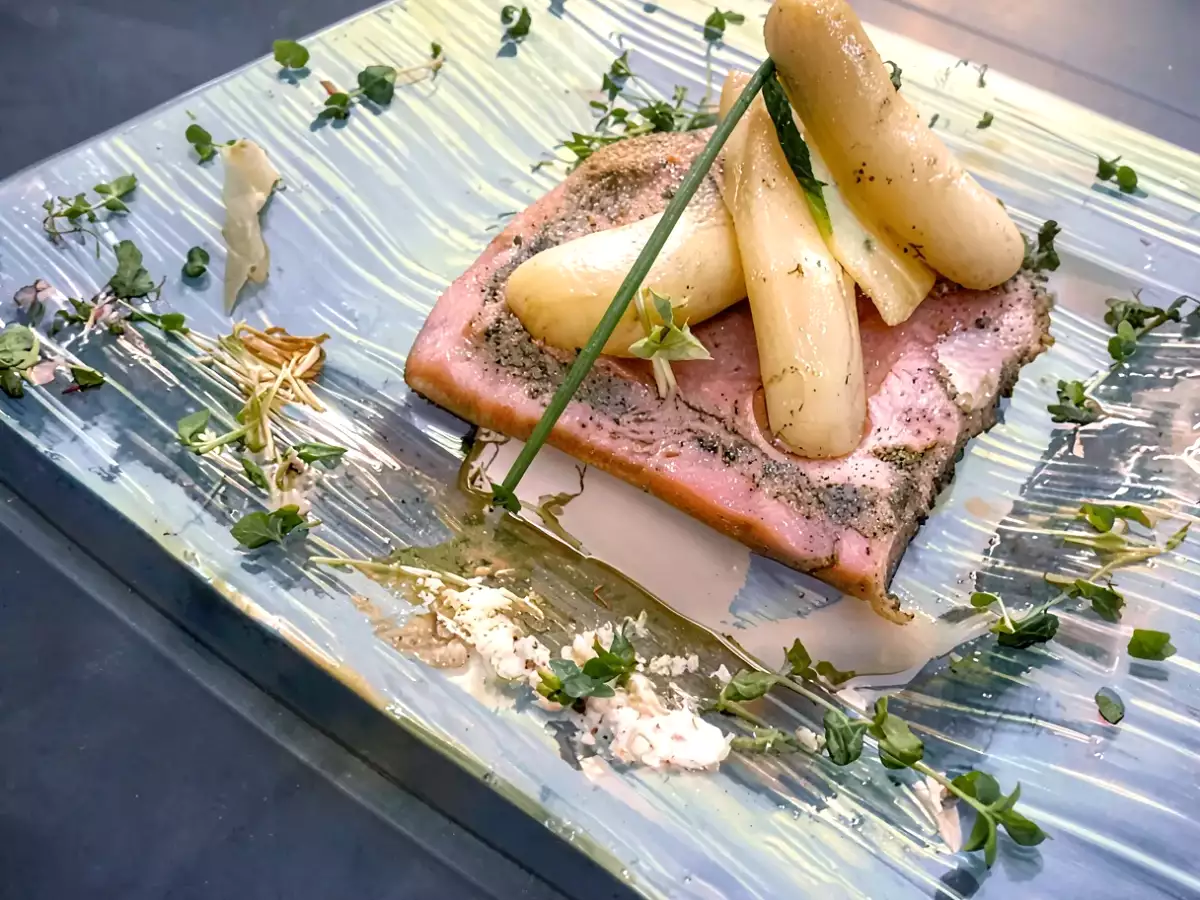 Asperges sur saumon fumé parfumé à l'orange - photo 2