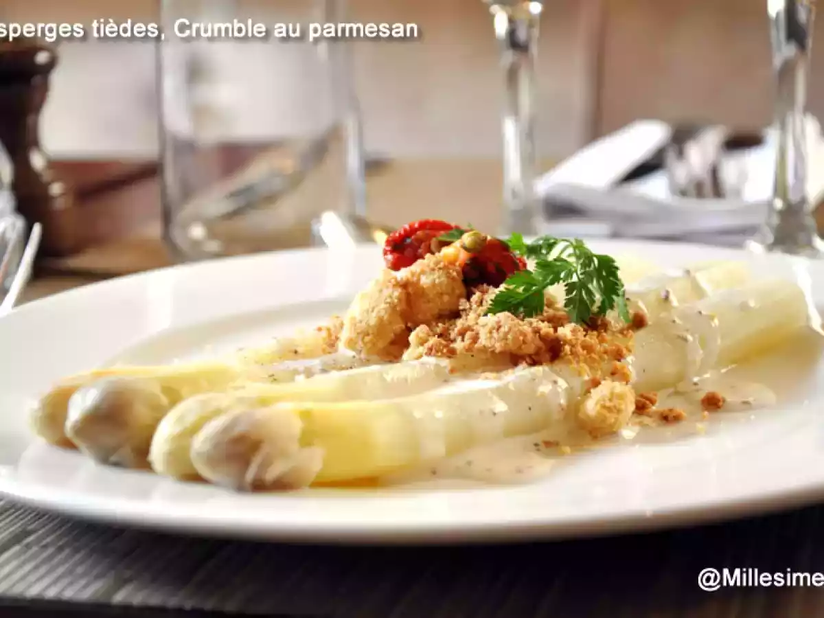Asperges tièdes, Crumble au parmesan