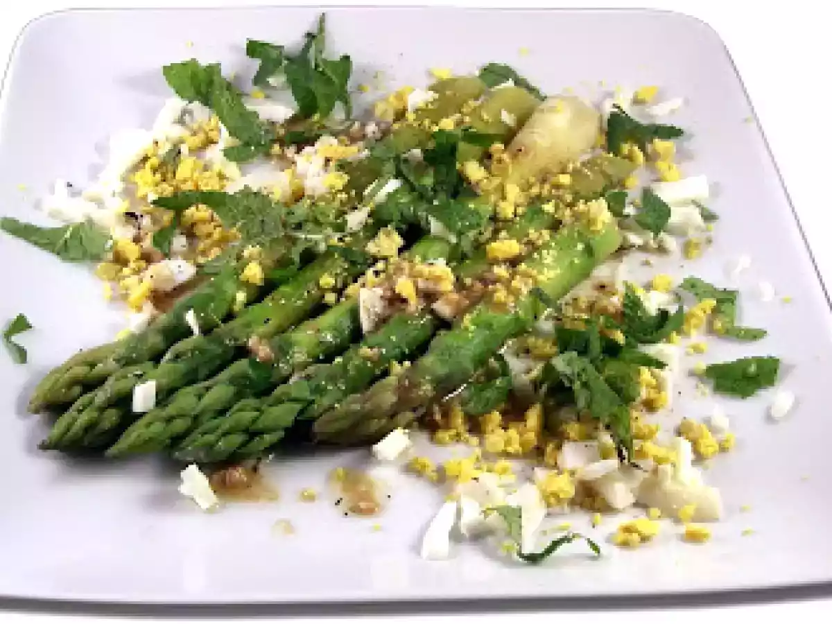 Asperges vertes aux oeufs mimosa - photo 2