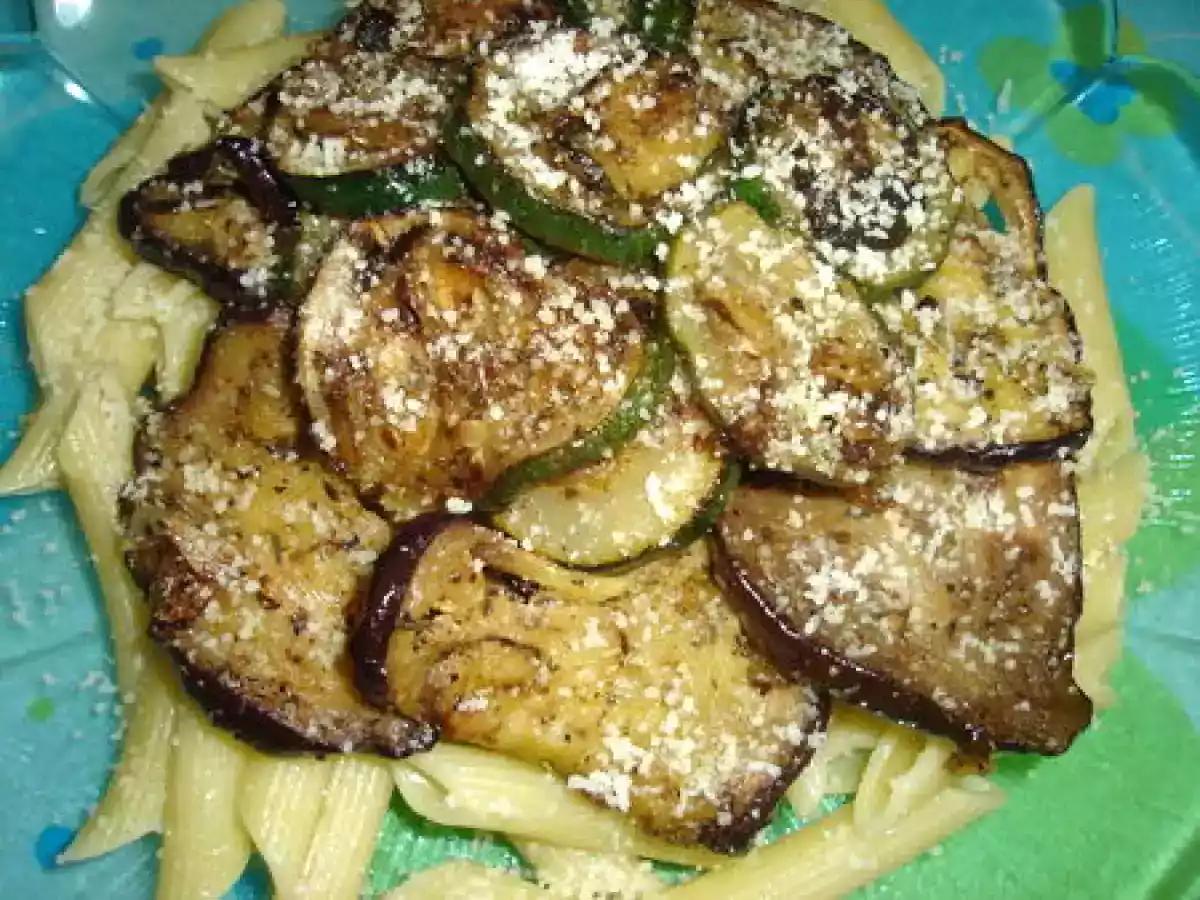 Aubergines et courgettes confites sur lit de Penne Rigatte - photo 2