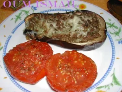 Aubergines farcies (légeres) et tomates provençales