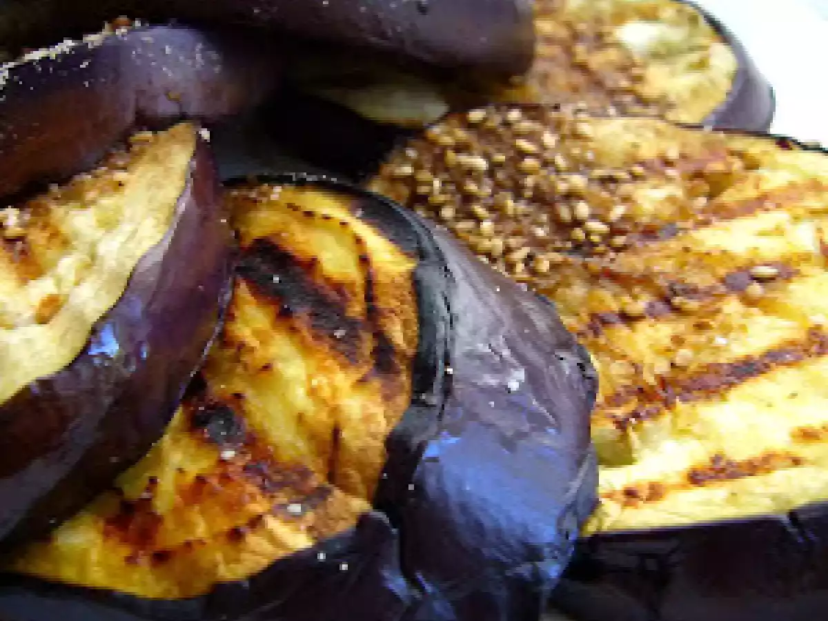 Aubergines grillées au sésame et à la sauce soja