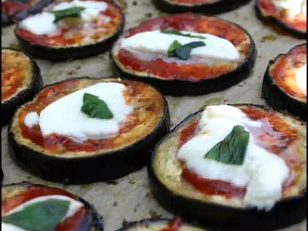 Aubergines grillées, tomates et mozzarella