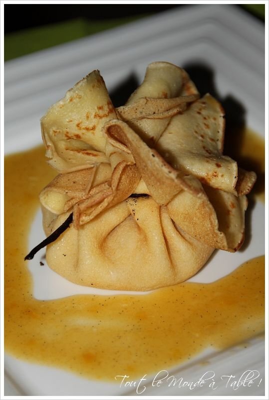 Aumônière aux pommes caramélisées, sauce caramel à l'orange et grand