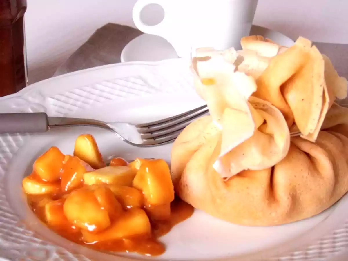 Aumônière de crêpe aux pommes et caramel au beurre salé - photo 2