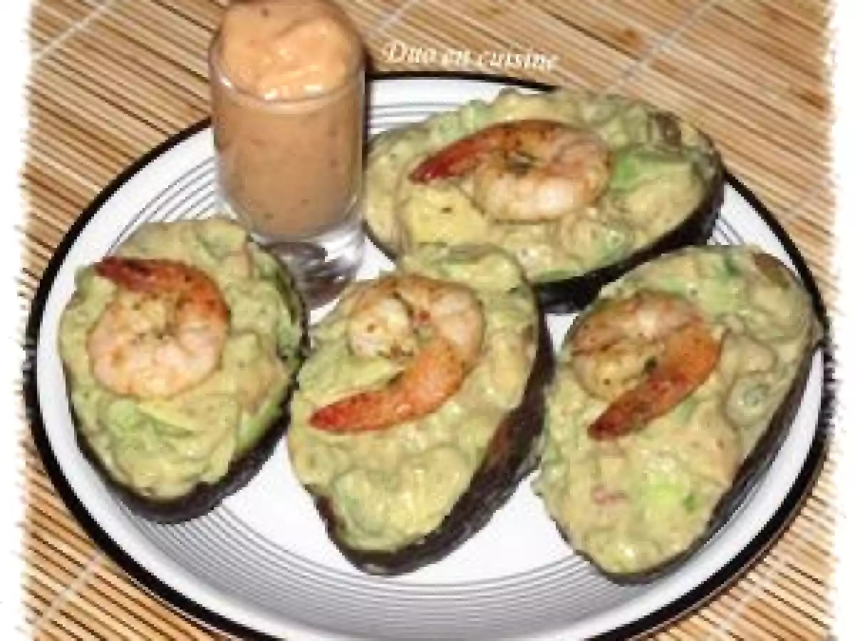 Avocats et crevettes sauce cocktail