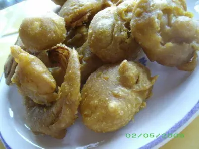 Badji ou beignets d'oignon et oeuf à l'indienne d'Inde