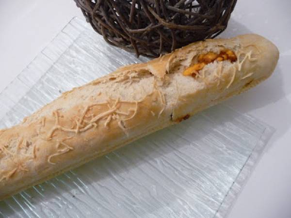 Baguette fourrée : thon, tomate et fromage - photo 2