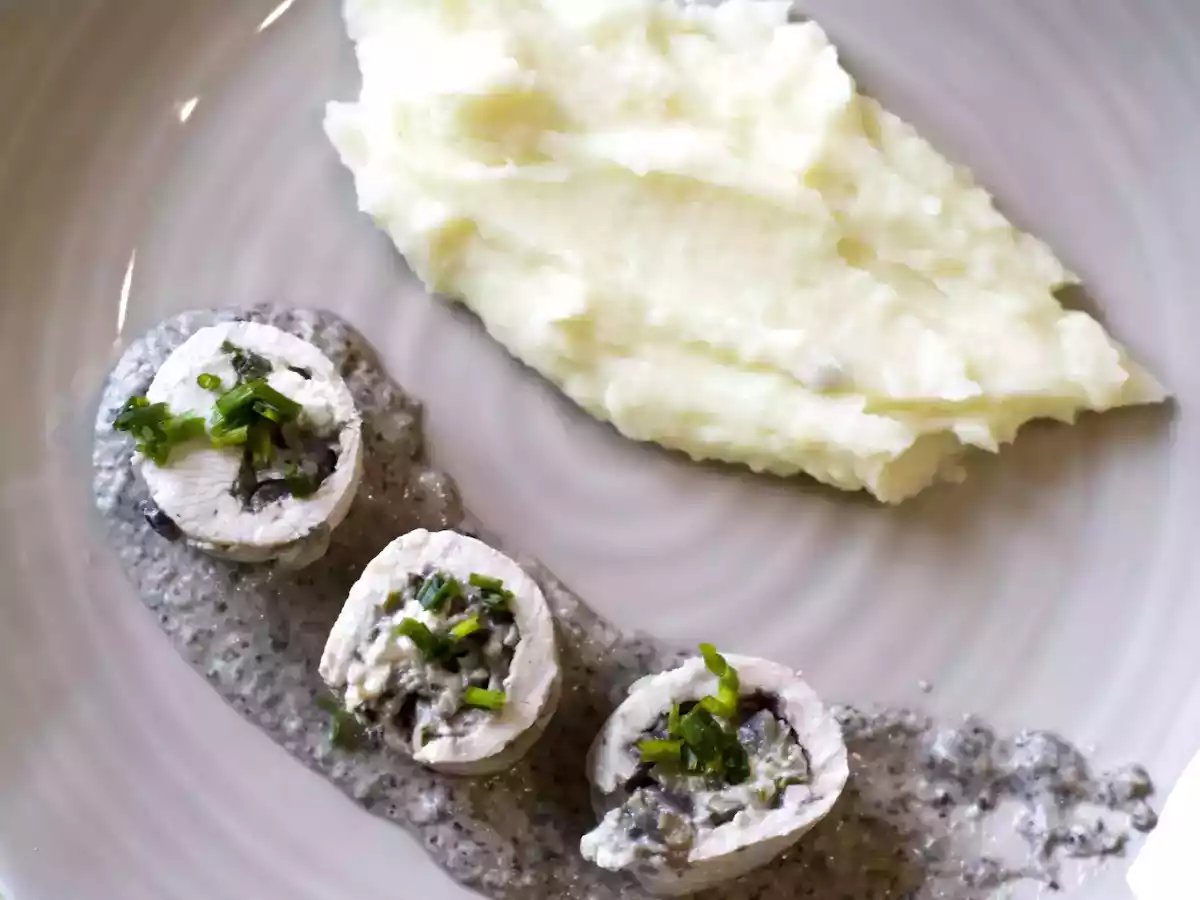Ballotine de volaille, duxelles de champignons au sel de Truffe - photo 2