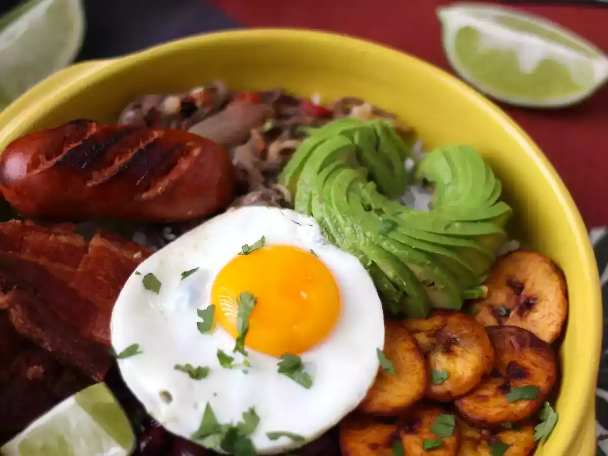 Bandeja Paisa, le plat colombien plein de saveurs et de tradition - photo 2