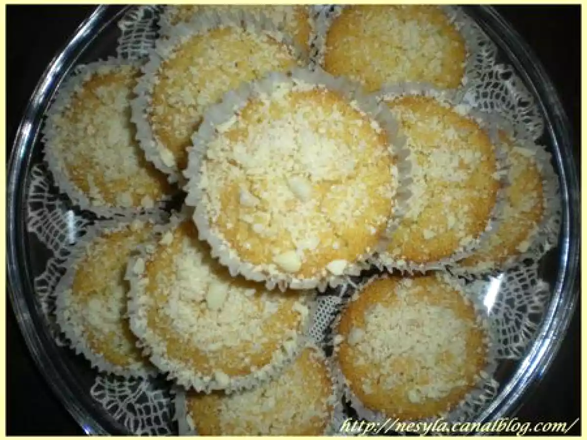 Basboussa ou Gâteau de Semoule aux Amandes - photo 3