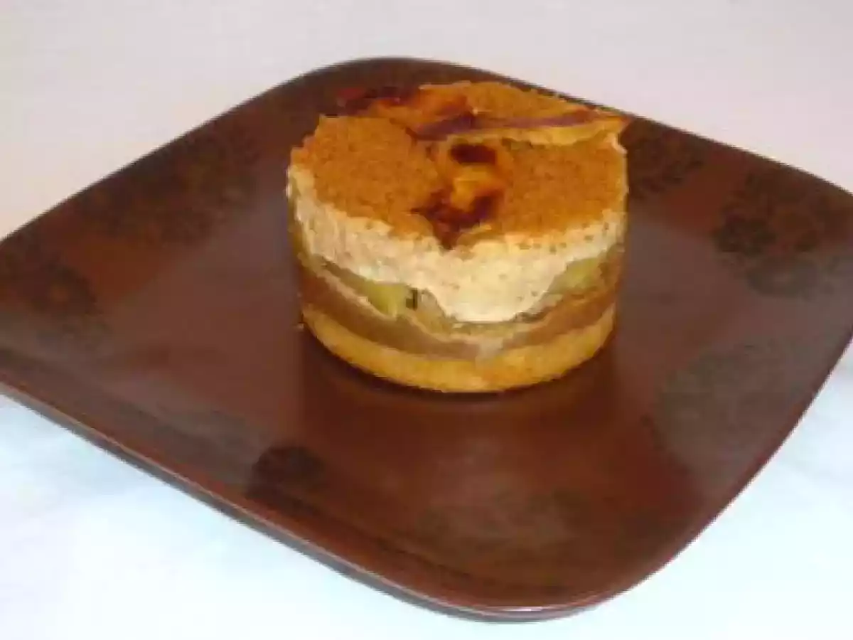 Base biscuitée aux spéculoos, pâte de spéculos, mousse spéculos et coeur fondant