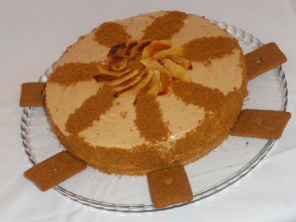 Base Biscuitee Aux Speculoos Pate De Speculos Mousse Speculos Et Coeur Fondant Recette Ptitchef