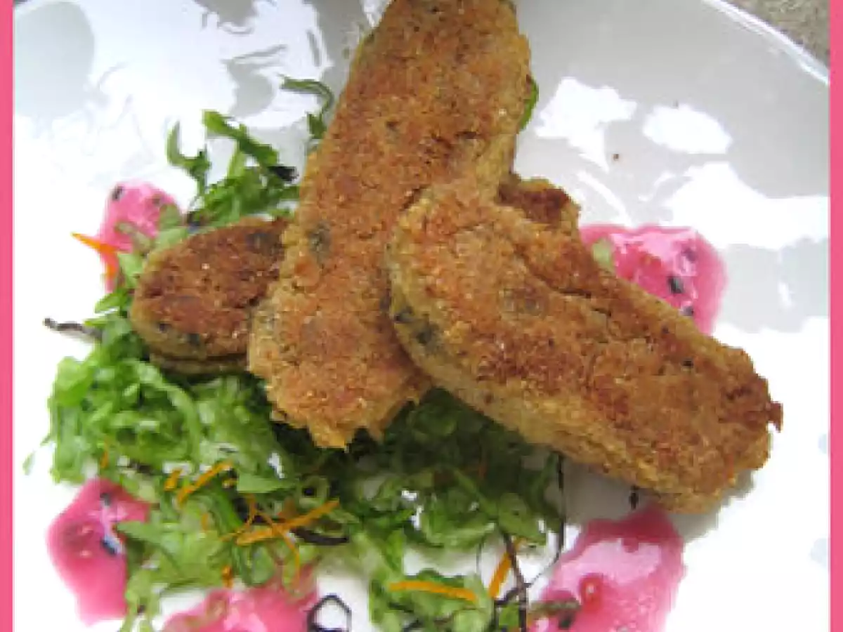 Batonnets frits de purée de haricot mungo verts, vinaigrette de betterave