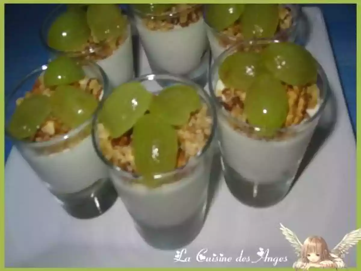Bavarois de Roquefort au Raisin et aux Noix