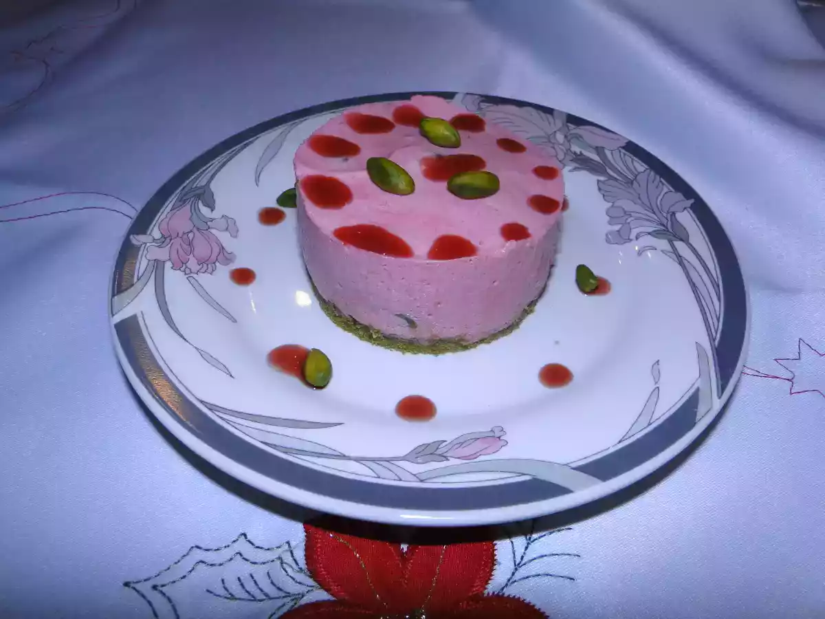 Bavarois framboise et pistache, financier thé matcha