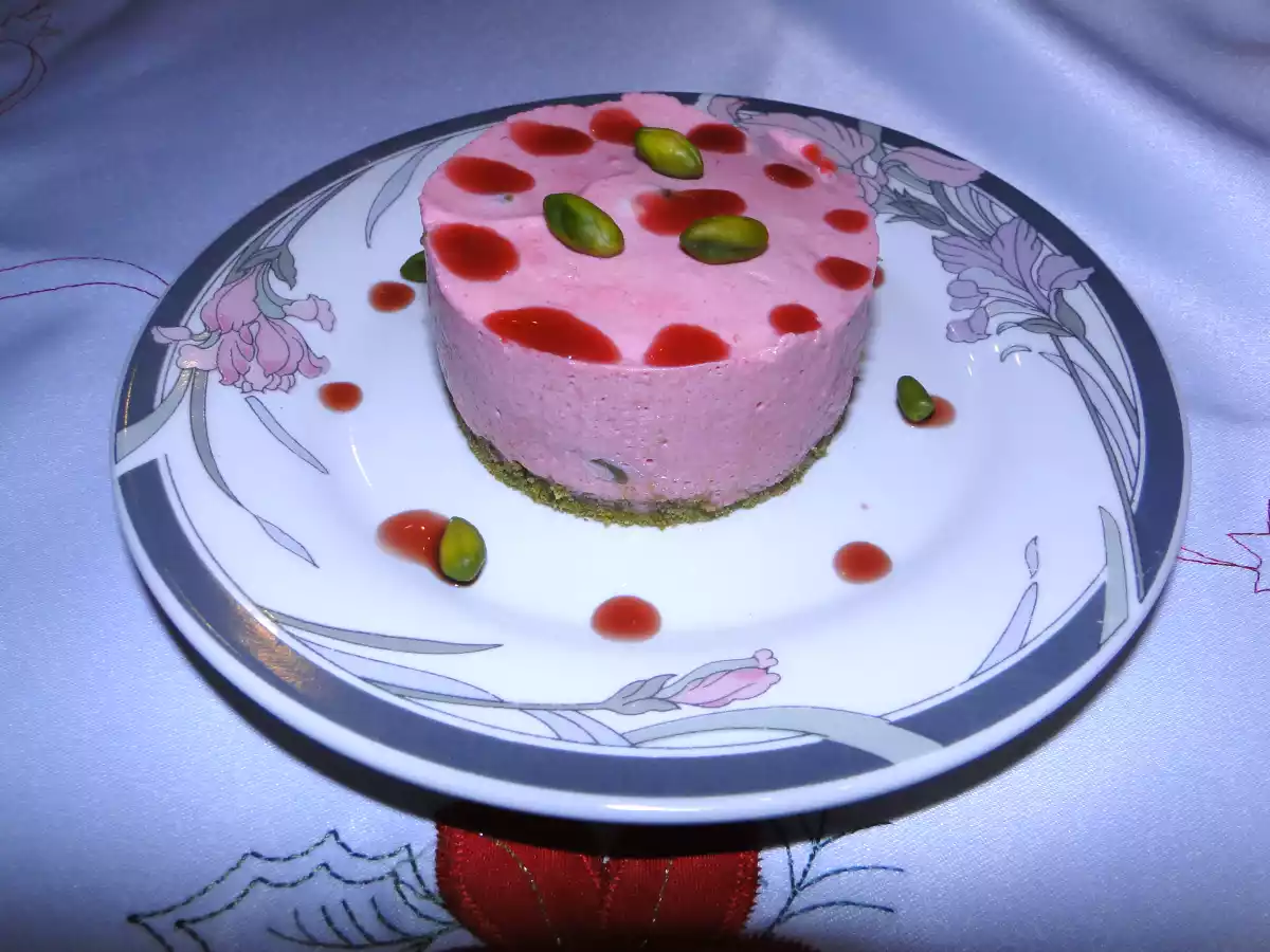 Bavarois framboise et pistache, financier thé matcha - photo 3