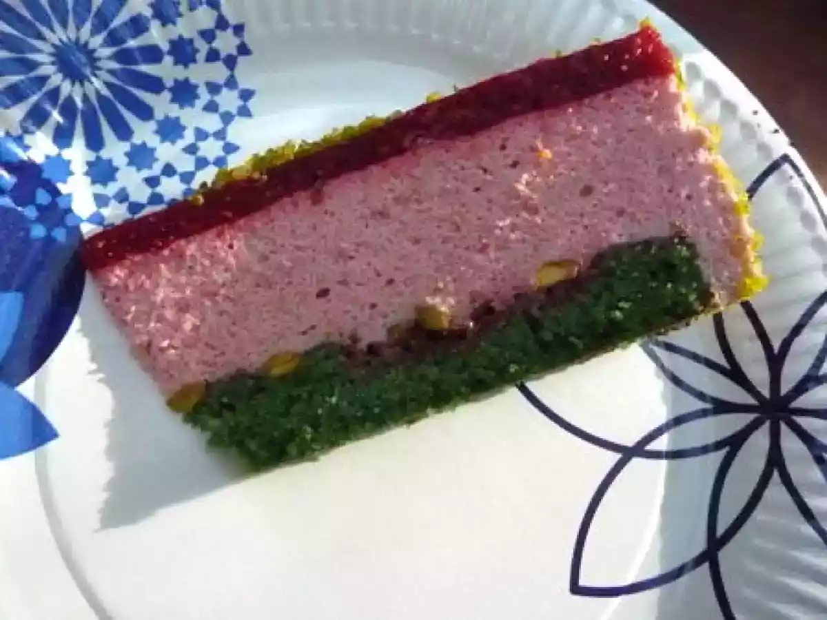 Bavarois framboise sur financier pistache - photo 2