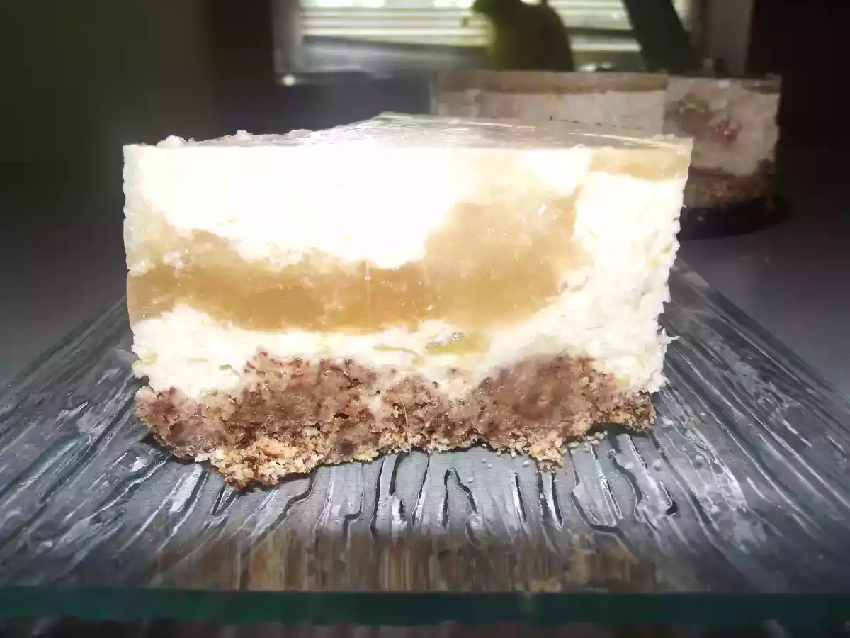 Bavarois léger à la rhubarbe et aux biscuits Prince