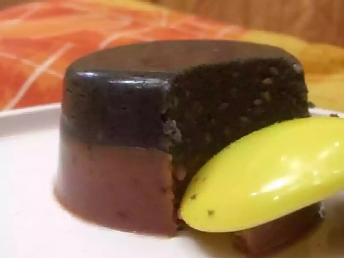 Bavarois sésame noir et fruits rouges