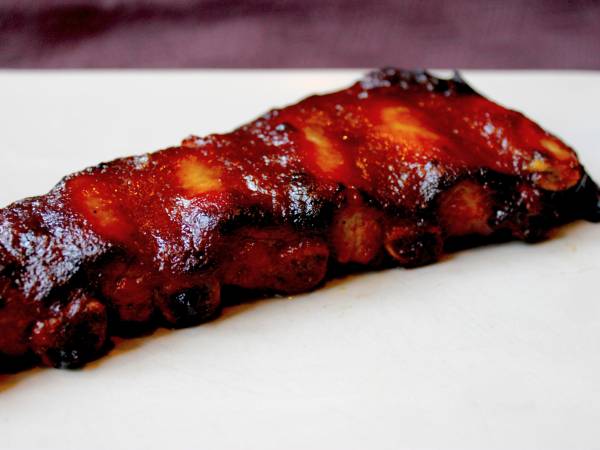 Bbq Ribs Ou Travers De Porc Marine Et Grille Recette Ptitchef