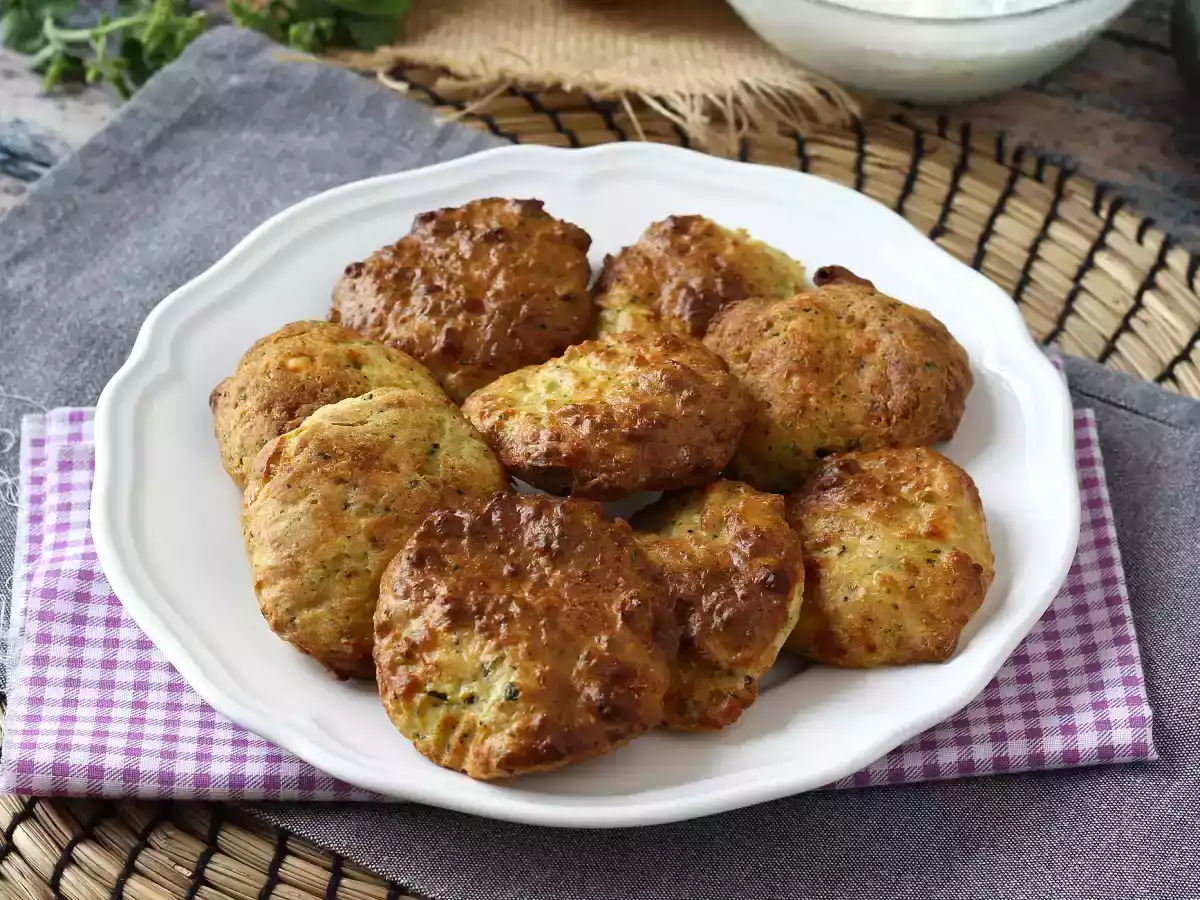 Beignets de courgette au Air Fryer et sa sauce au yaourt et à la feta - photo 2