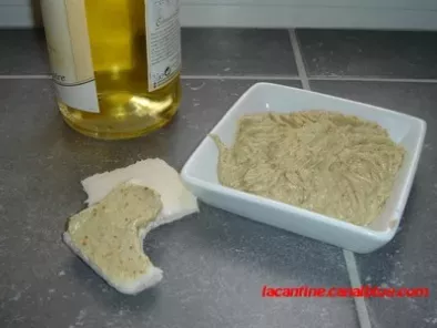 Beurre de Roquefort aux figues et noisettes pour changer des cacahuètes