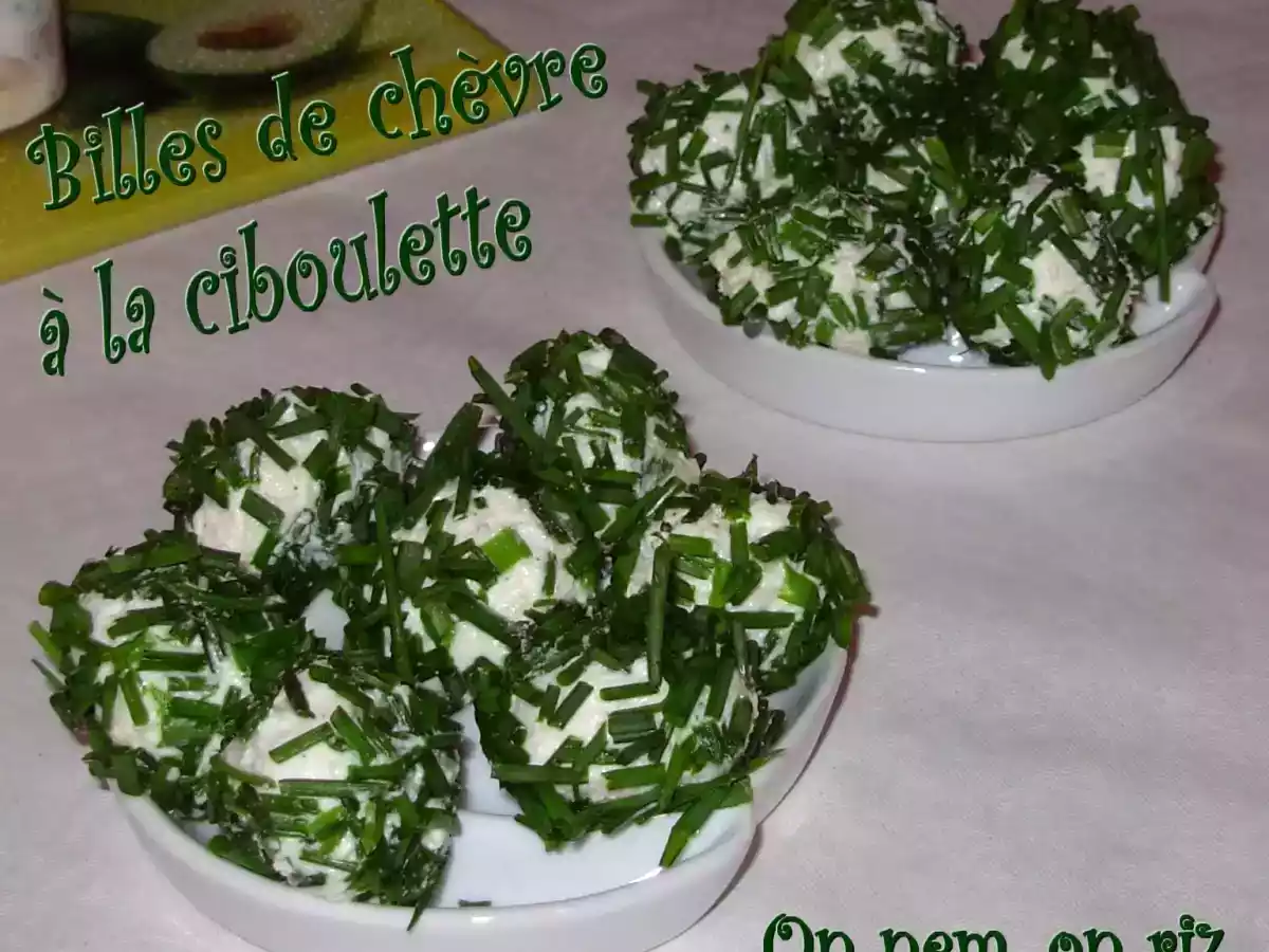 Billes de chèvre à la ciboulette ou au paprika