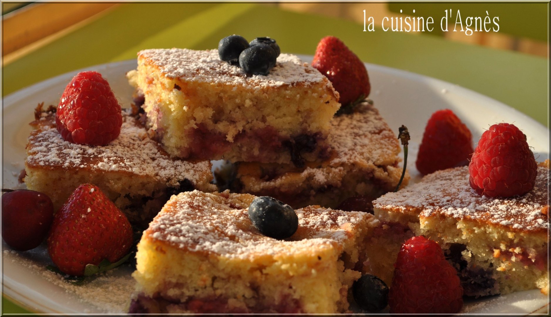 Biscuit aux 4 fruits rouges Recette Ptitchef