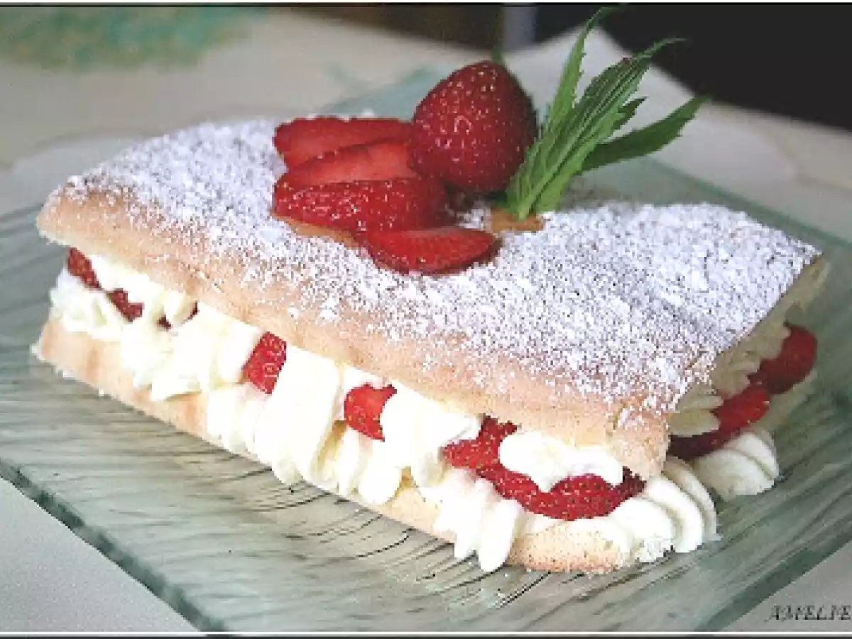 BISCUIT CUILLERE ET GARNITURE AUX FRAISES - photo 2