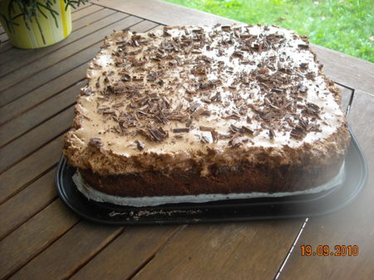 Biscuit Grand Mere A La Mousse De Chocolat Au Lait Recette Ptitchef