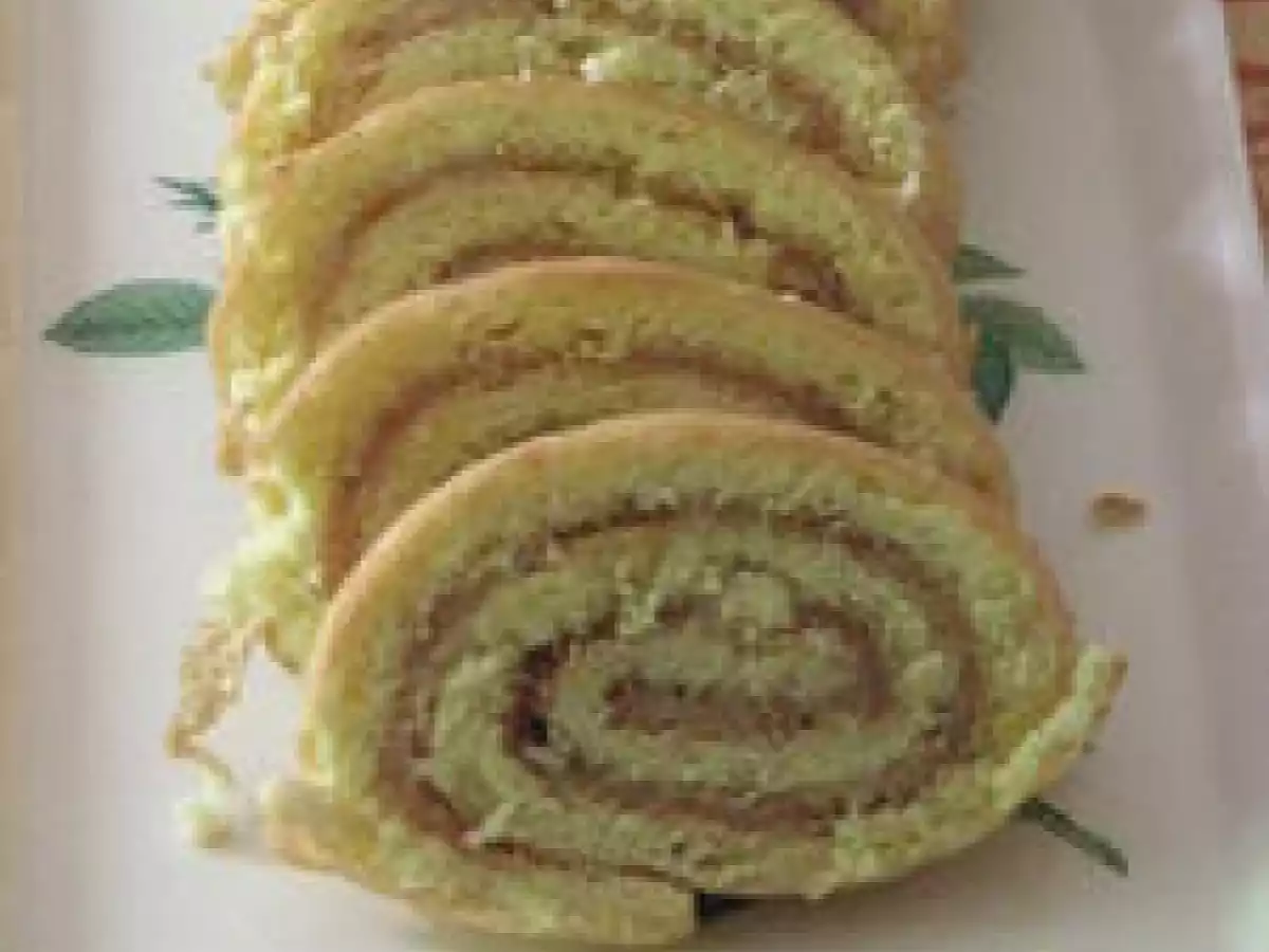 Biscuit roulé à la pâte d'amandes