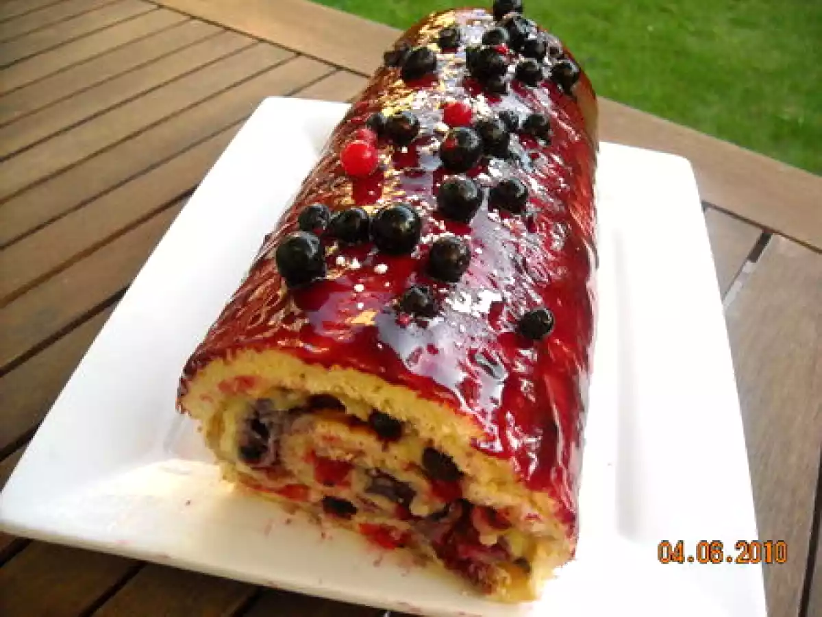 BISCUIT ROULE AUX FRUITS ROUGES - photo 2