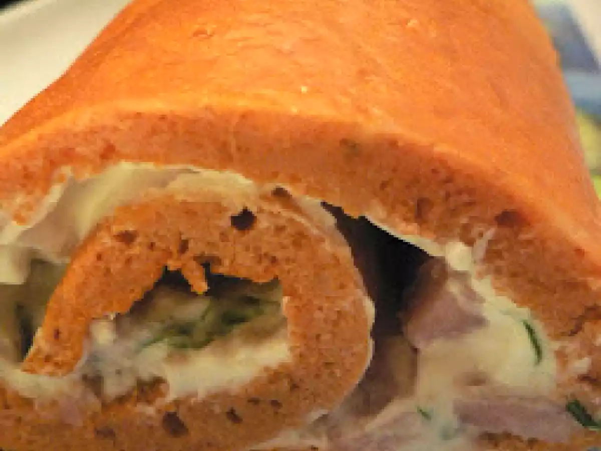 Biscuit roulé tomates et fines herbes